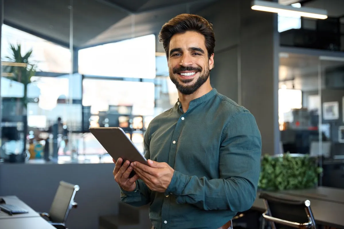 usuario registrándose a un webinar